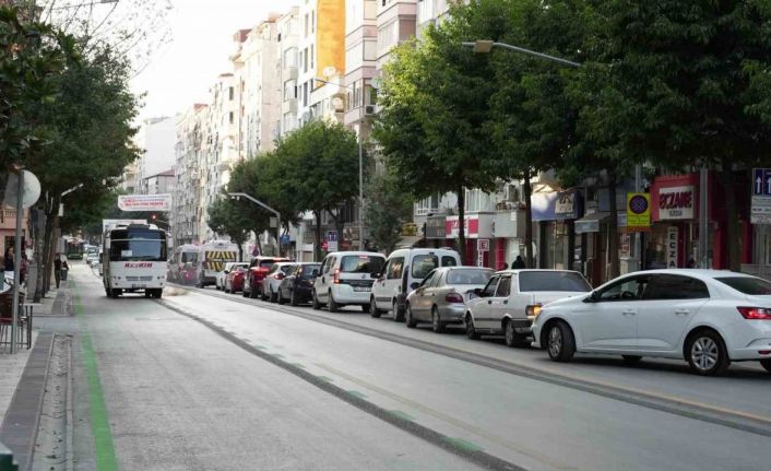 Denizli Büyükşehrin ‘Otobüs Yolu’ projesinde şikayetler her geçen gün artmaya devam ediyor