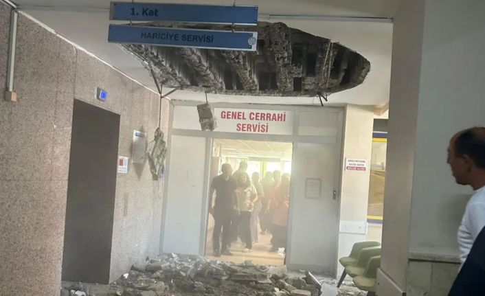 Denizli Devlet Hastanesinde yaşanan tavan çökmesinde 2 kişi yaralandı