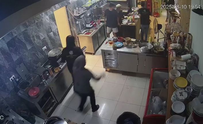 Deprem anı Manisa’da kameralara yansıdı