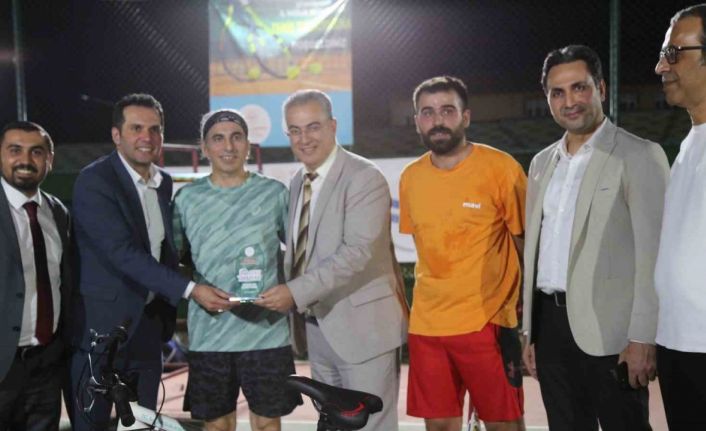 Diyarbakır İl Sağlık Müdürlüğü tenis turnuvası finali gerçekleşti