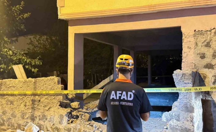 Diyarbakır’da bir evin balkonu çöktü: 2’si çocuk 5 yaralı