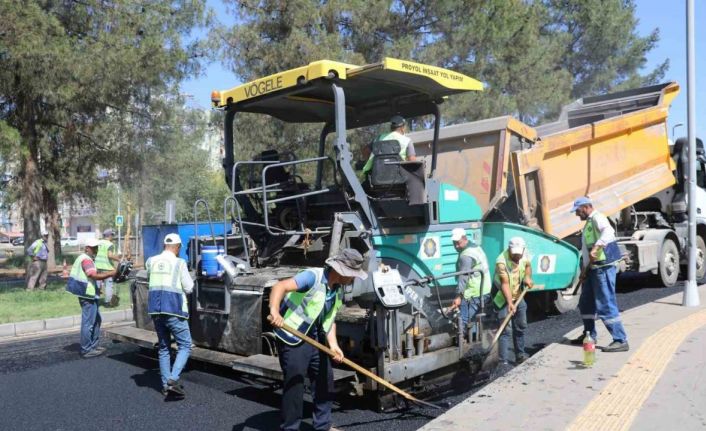 Diyarbakır’da kent merkezindeki yollar yenileniyor