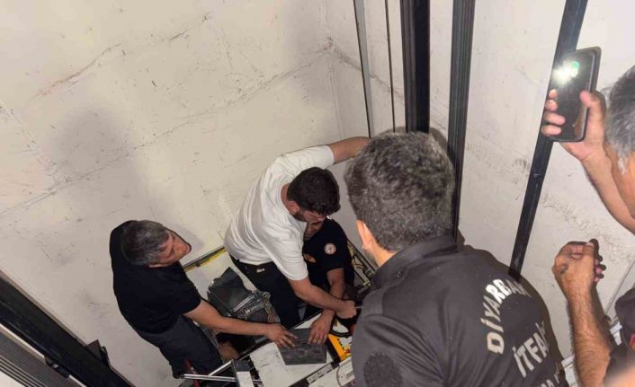 Diyarbakır’da maça gelen taraftarlar asansörde mahsur kaldı