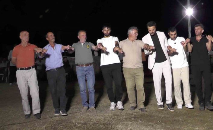 Düğünde halay çekerken kalp krizi geçirdi