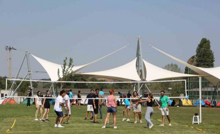 Dünya gençleri Fadıllı’da buluştu