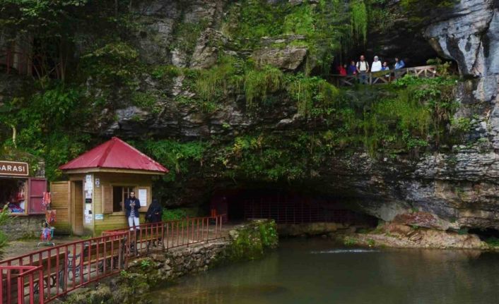 Dünyanın en uzun ikinci mağarasını 7 ayda yaklaşık 100 bin turist ziyaret etti