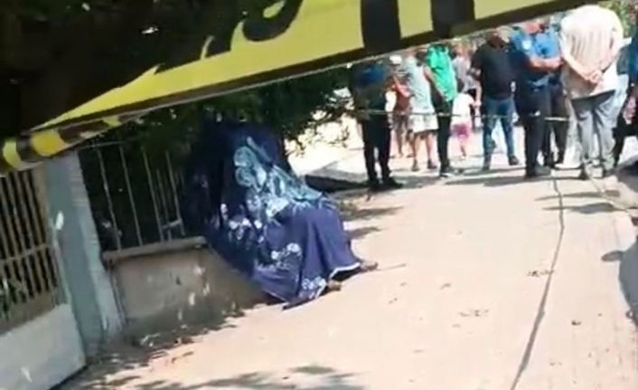 Durakta servis bekleyen işçi kalp krizi sonucu öldü