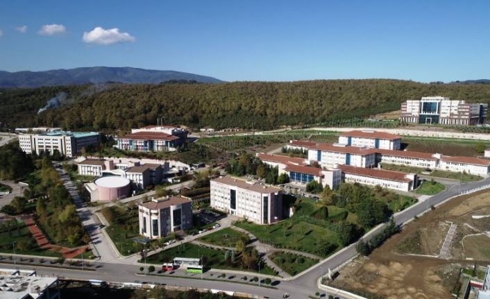 Düzce Üniversitesi öncü kuruluş olmaya devam ediyor