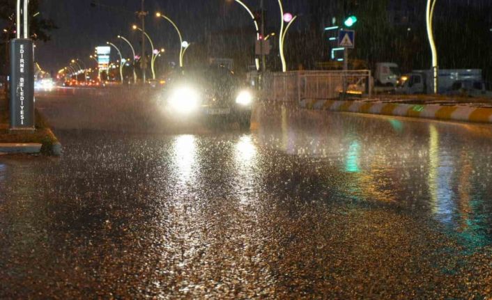 Edirne’de kuraklığın ardından sağanak yağış can suyu oldu