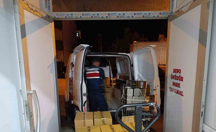 Edremit’te taklit ve tağşiş 15 bin 365 litre zeytinyağı ele geçirildi