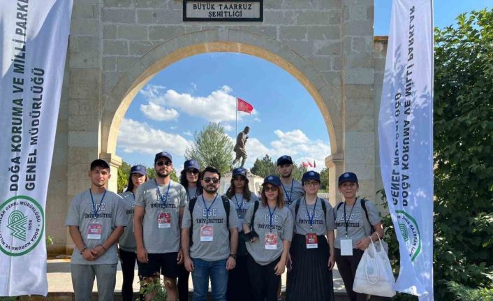 Ege Üniversitesi öğrencileri ‘Kocatepe Zafer Yürüyüşü’ne katıldı