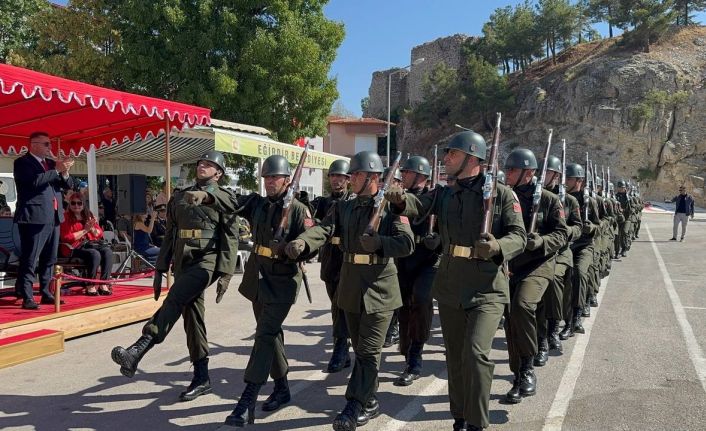 Eğirdir’de 30 Ağustos Zafer Bayramı coşkusu