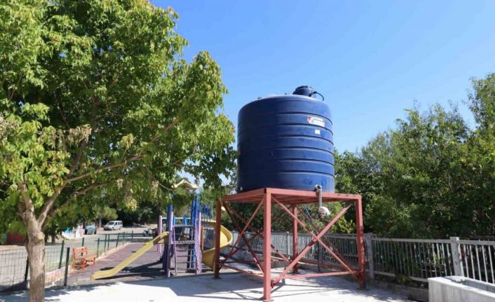 Ekipler Turgutlu’nun dört bir yanında çalışıyor