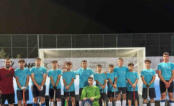 Elazığ çim hokeyinde iddialı