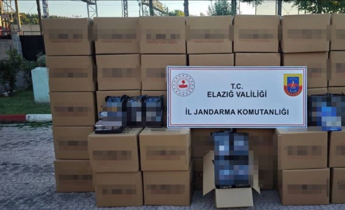 Elazığ’a kaçak getirilen sigaralar jandarma ekipleri tarafından yakalandı