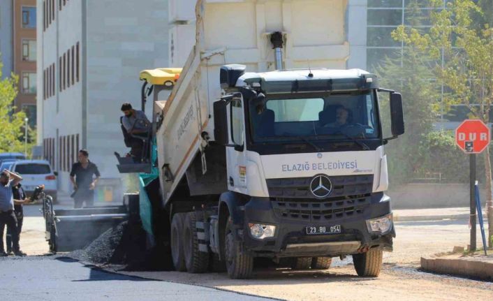 Elazığ’da asfalt seferberliği sürüyor