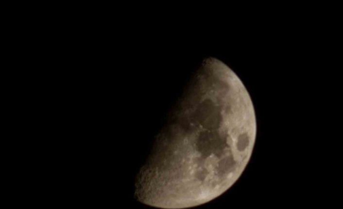 Elazığ’da yarım ay mest etti