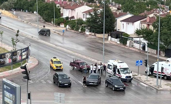Elazığ’da zincirleme trafik kazası: 1 yaralı
