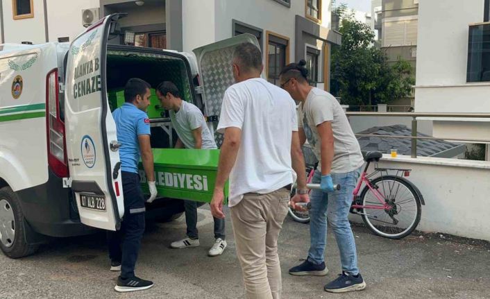 Emlakçıyı arayıp kiraladığı evde cinayet işlediğini söyleyip ortadan kayboldu