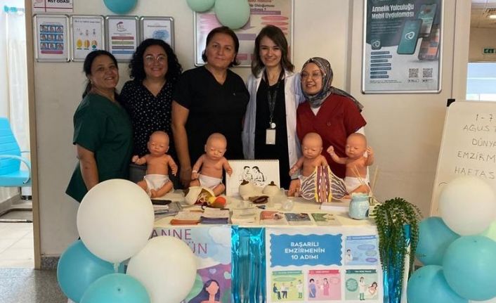 Emzirmeye dair farkındalık standı açtılar