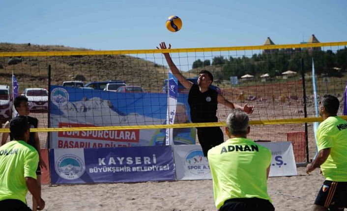 Erciyes’te ’En Havalı Voleybol Turnuvası’nda ilk düdük çaldı