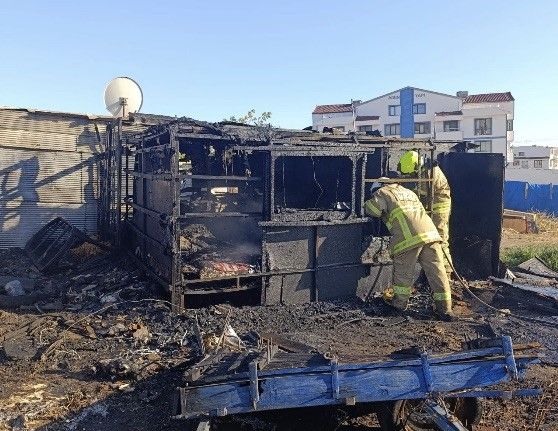 Erdek’te baraka yangını söndürüldü