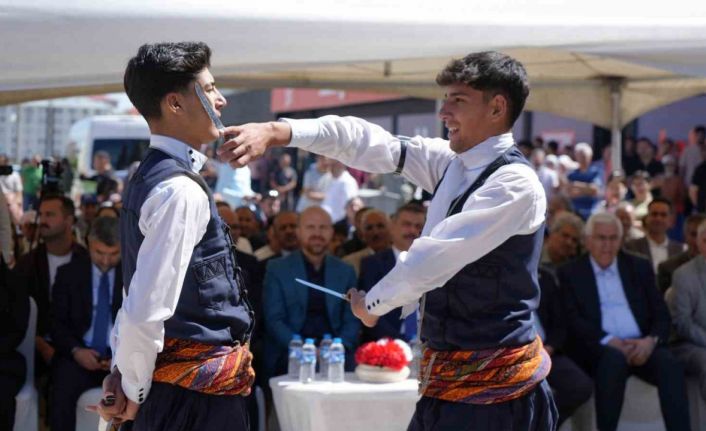 Erzurum’da halk pazarı açıldı