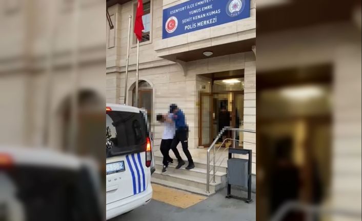 Esenyurt’ta sokak ortasında silahlı sopalı kavgada 2 şüpheli yakalandı