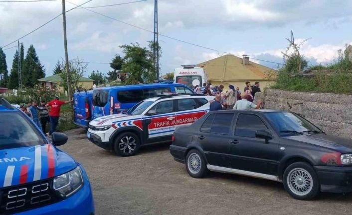 Eşini önce bıçakladı, sonra tüfekle öldürdü