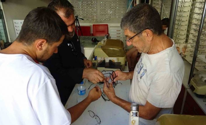 Eski usul gözlükçülükte Mardin’in yaşayan ustası, mesleğe yön veriyor