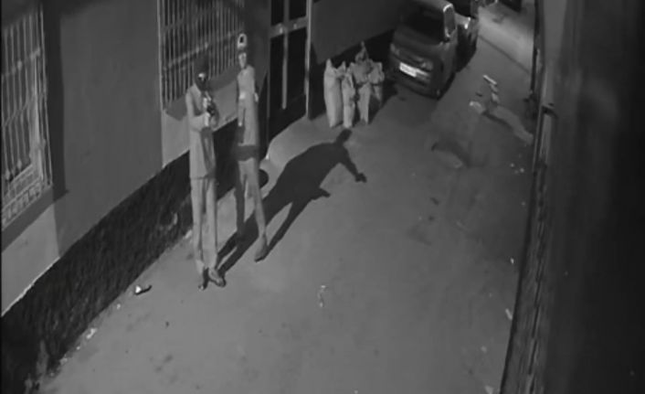 Ev kurşunlayan iki şüpheliden biri yakalandı