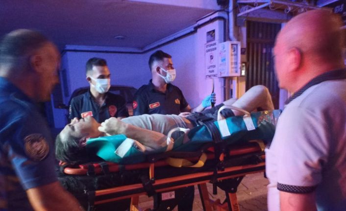 Evde düşen şahsın imdadına polis ve itfaiye ekipleri yetişti