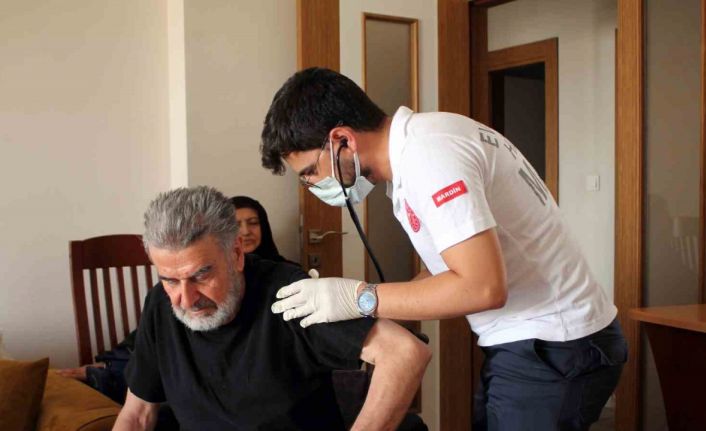 Evde sağlık hizmetleri hastalara umut oluyor