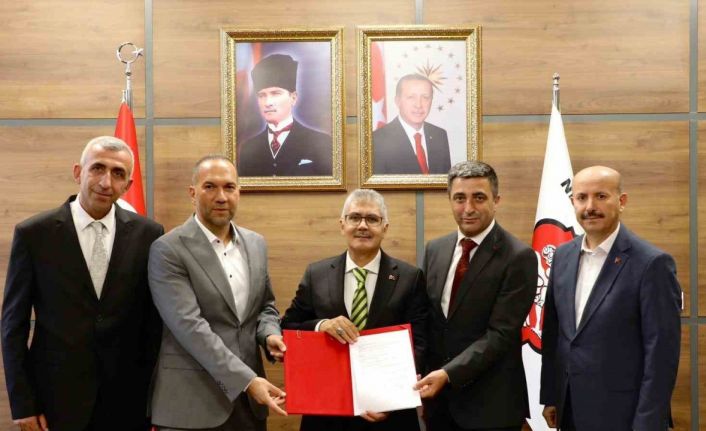 Farklı meslek gruplarına yapay zeka eğitimi protokolü imzalandı