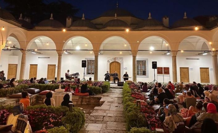 Fatih Belediyesi Türk musikisinin seçkin eserlerini sanatseverlerle buluşturuyor