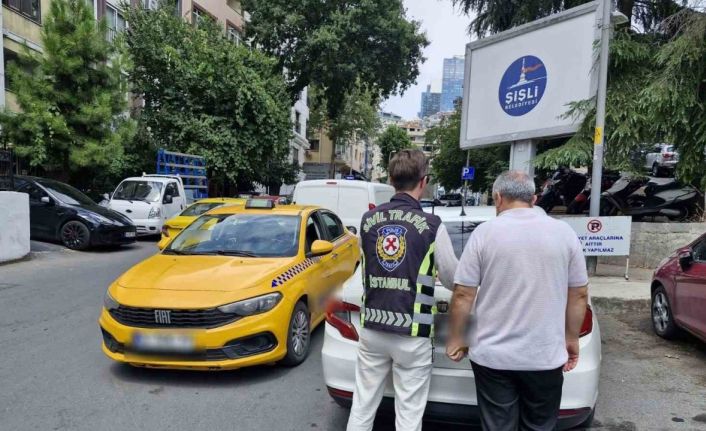 Fatih’te yolcu seçen ticari taksi şoförü yakalandı