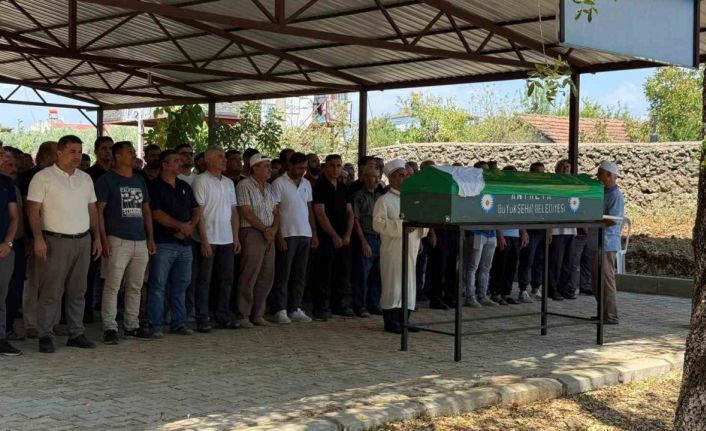 Felçli kocasını tıraş ederken görüntülenmişti, acı haber geldi