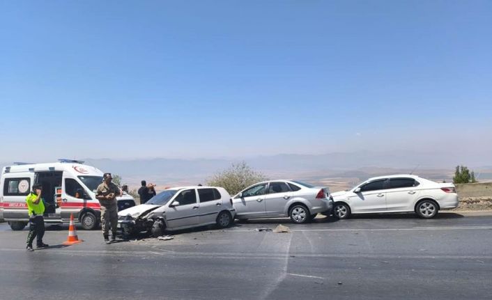 Gaziantep’te dört aracın karıştığı zincirleme kaza: 9 yaralı