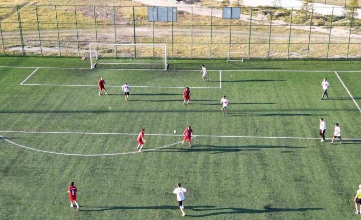 Geçmiş ile bugünü buluşturan futbol maçı