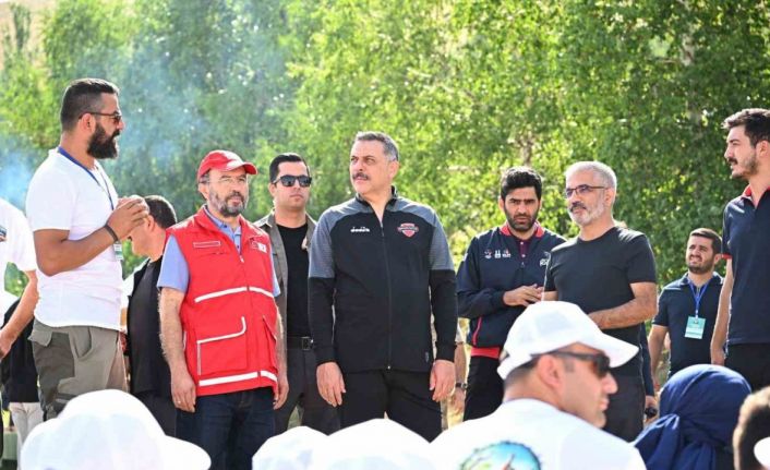 Genç Kızılay Erzurum ‘Afete Hazırım Kampı’ Konaklı’da başladı