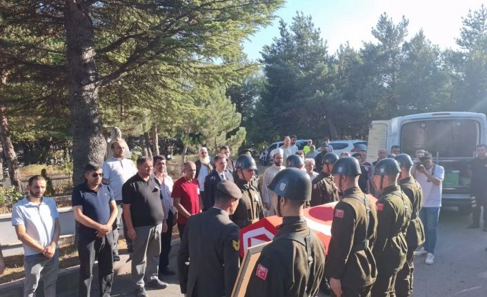 Genç yaşta hayatını kaybeden Bolulu asker son yolculuğuna uğurlandı