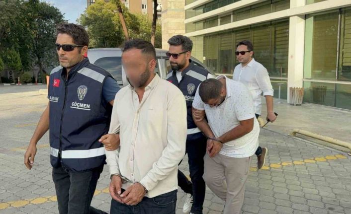 Göçmen kaçakçılığından cezaevinden yeni çıkan 2 kişi yine göçmen kaçakçılığı yaparken yakalandı