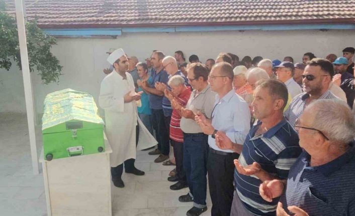 Göçük altında kalarak hayatını kaybeden Ahmet Güney son yolculuğuna uğurlandı