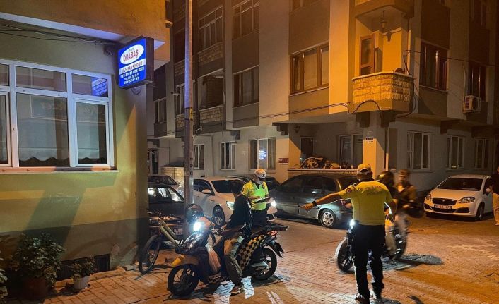 Gönen’de gece denetimi: Kurallara uymayan sürücülere ceza yağdı