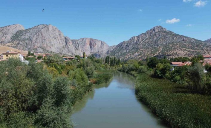 Görüntüsü ile mest eden Kazankaya Kanyonu, dron ile görüntülendi