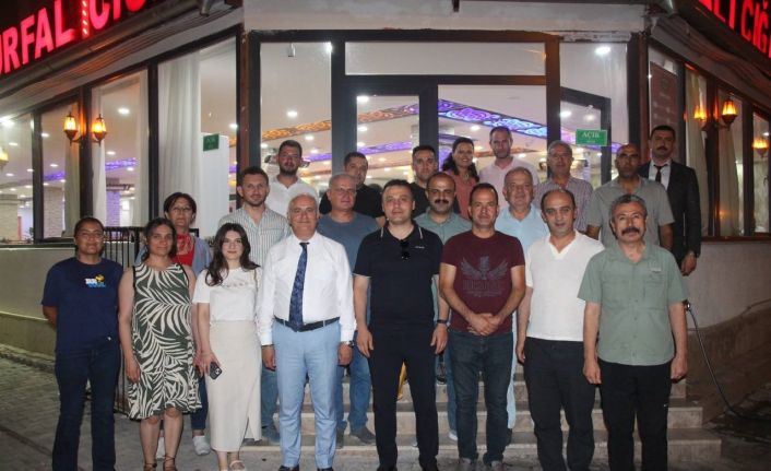 Gümrük müdürüne veda yemeği