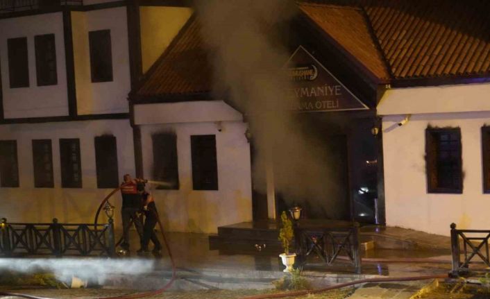 Gümüşhane’de otelde çıkan yangın paniğe neden oldu