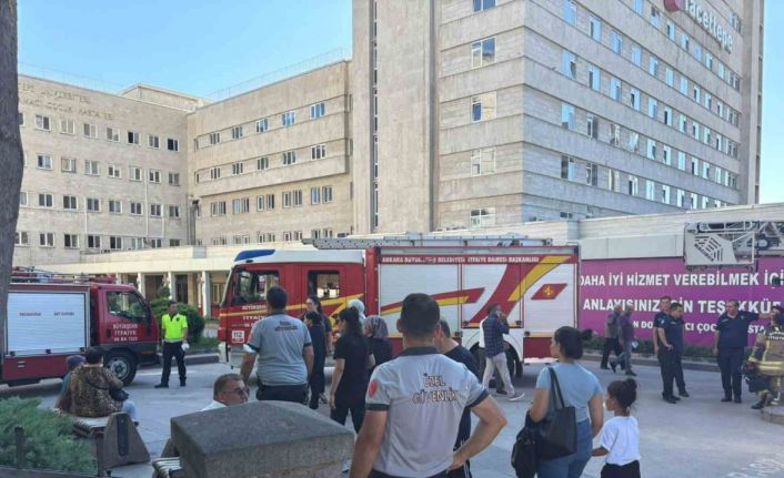 Hacettepe Üniversitesi Hastanesi’nde yangın paniği