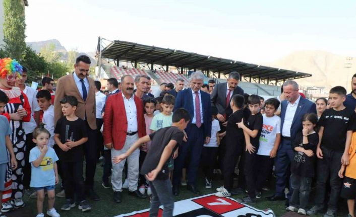 Hakkari’de Bir Anadolu Şenliği başladı
