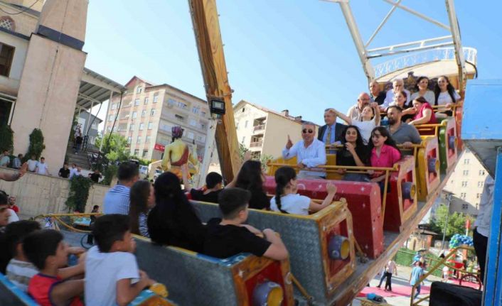 Hakkari’de lunapark sevinci